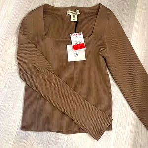 Happily grey , size medium but sits better small / x-small